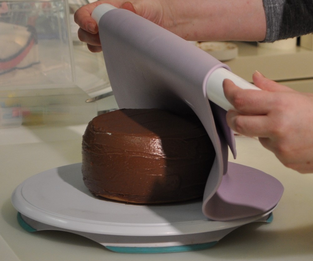 Comment recouvrir un gâteau de pâte à sucre